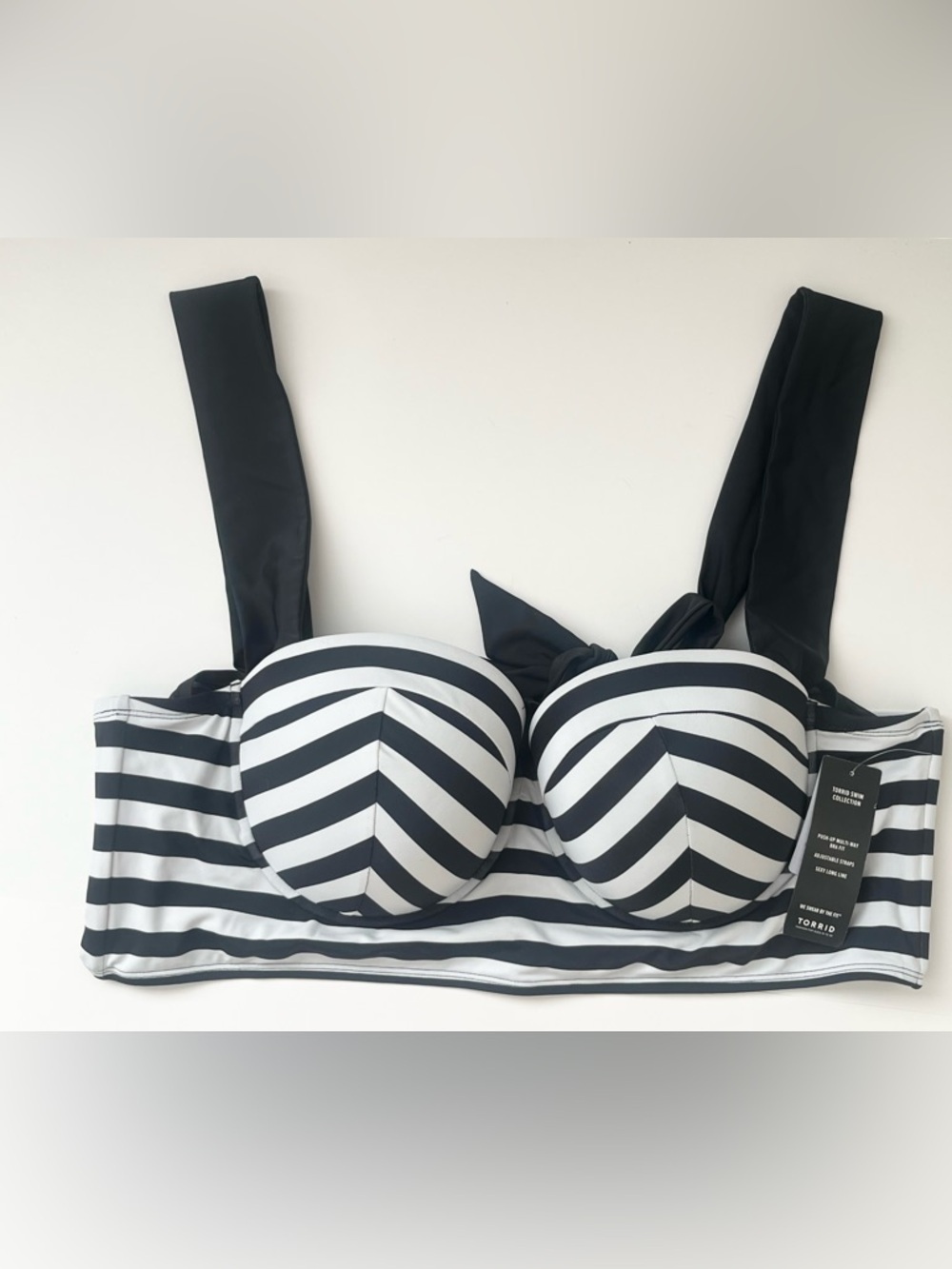 Torrid Striped Halter Bikini Top Black White adjustable NEW 4X - Picture 5 of 10